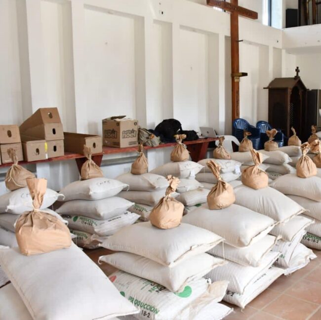 foto-entrega-Insumos-agricolas